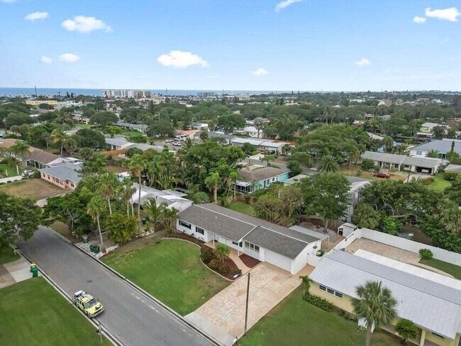 470 Watts Way House House Rental - Image 