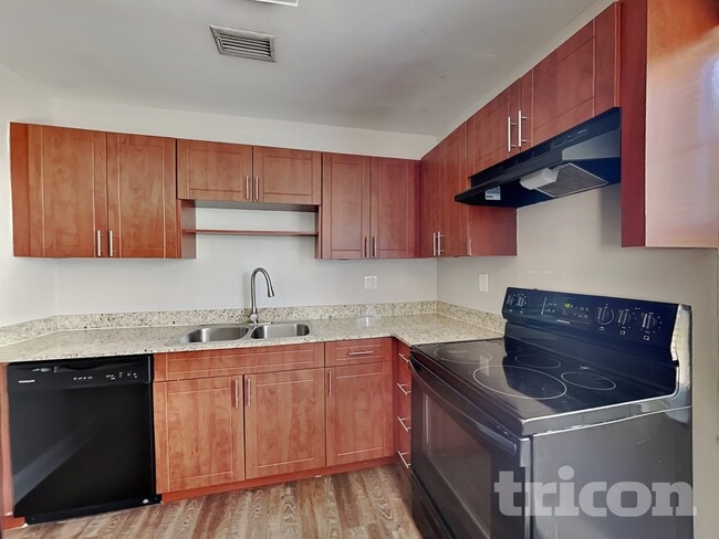 Photo - 3909 W Wallace Ave