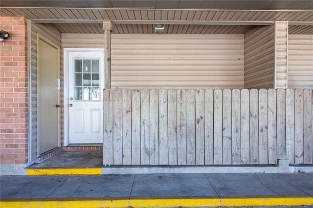 Building Photo - 1112 Windsor St