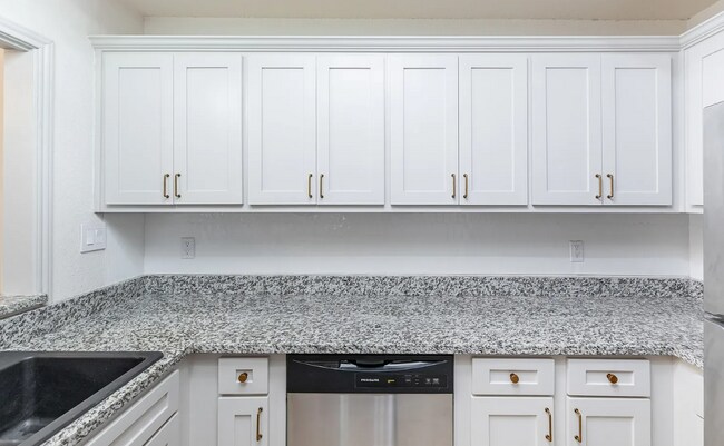 Photo - 12680 Hillcrest Rd Unit Williamsburg Condominiums