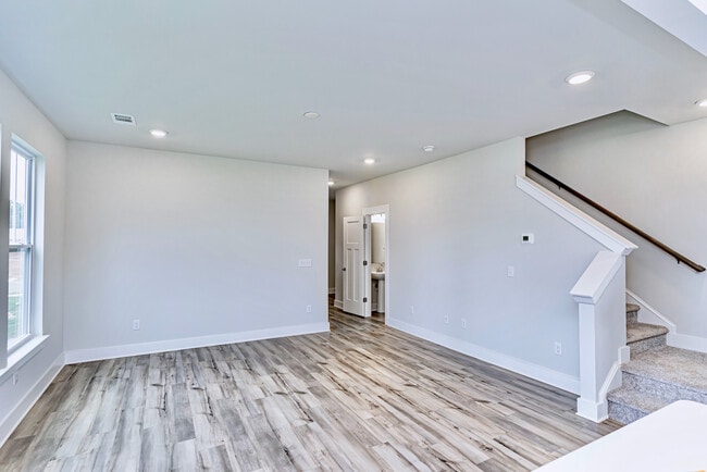 Photo - 109 Marston Ln