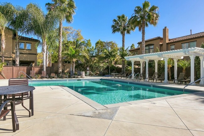 Photo - 4BR/2.5BA Townhouse with a view