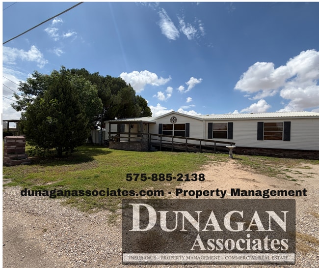 Building Photo - Fully Furnished home.