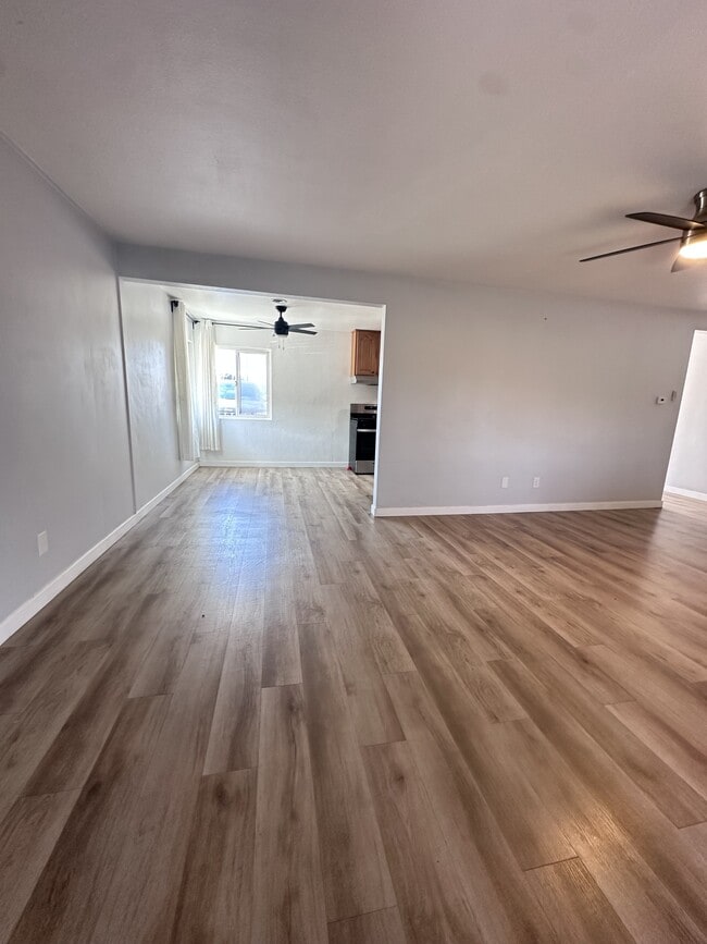 Photo - 1405 Skyline Dr