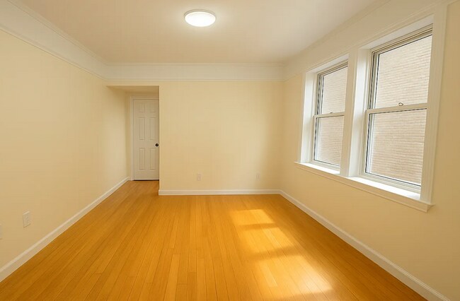 112 W 13th St