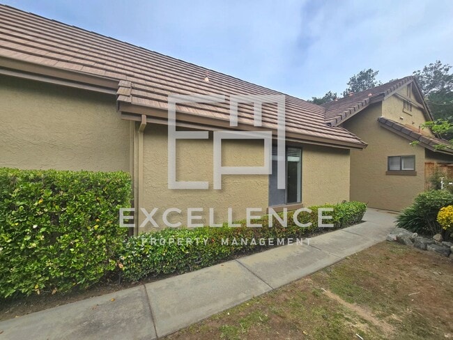 Photo - In the Villages 55+ Gated Community, 2/2+ Office, 1900+Sf, Deck, Views, Golf Course and Much More