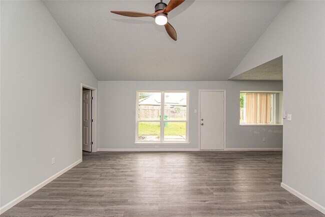 Photo - 15822 Bazelbriar Ln