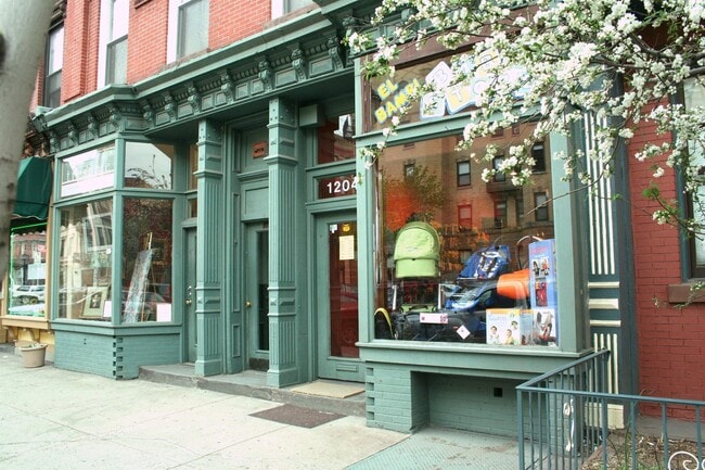 Building Photo - 1204 Washington St Unit 2S Rental