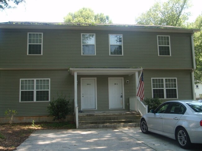 Building Photo - Newly Remodeled 3BR/1.5BA Duplex in Huntersville