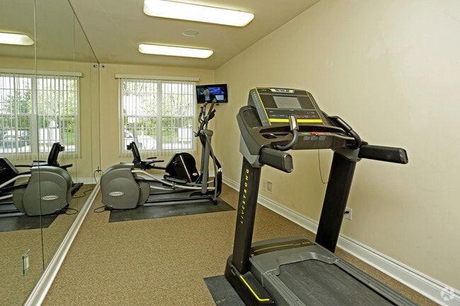 Gimnasio - Annsbury North Phase I