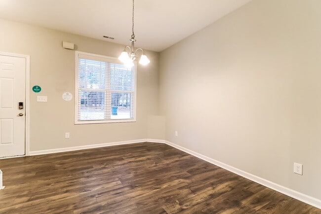 Photo - 155 Oakdale Ave