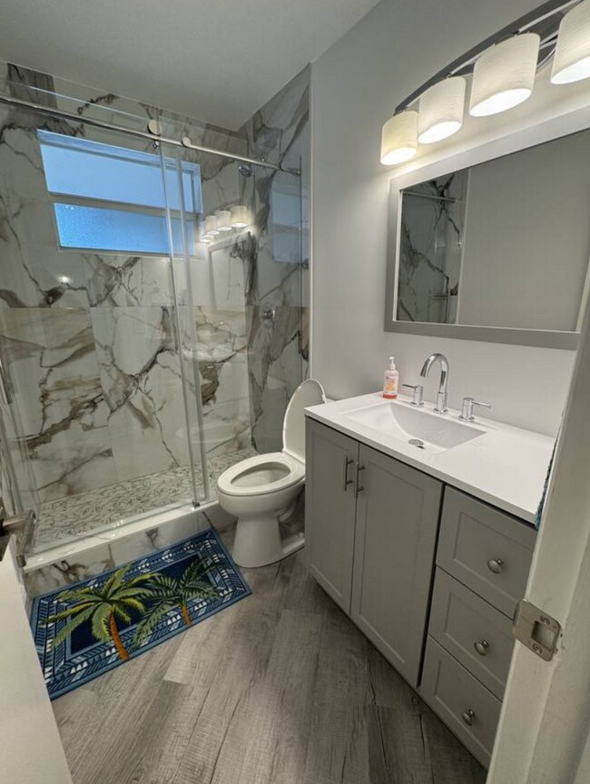 Photo - 930 Osceola Dr Unit 8