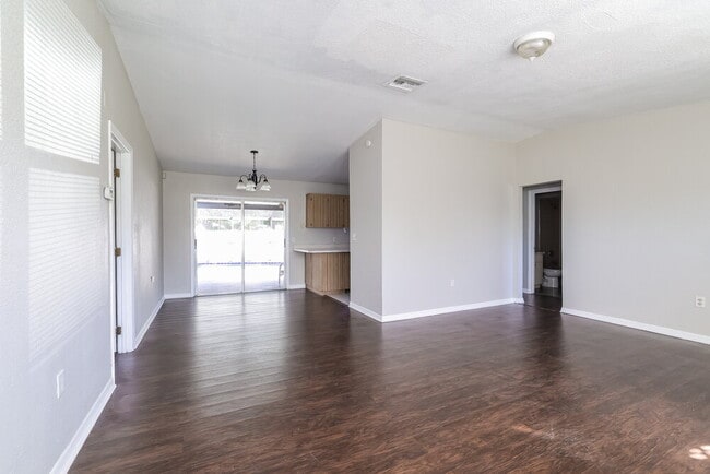 Photo - 648 Caribou Ct