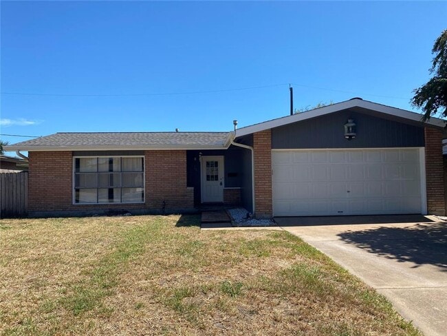 Building Photo - CUTE 3 BEDROOM, 2 BATHROOM HOME IN FISH VI...