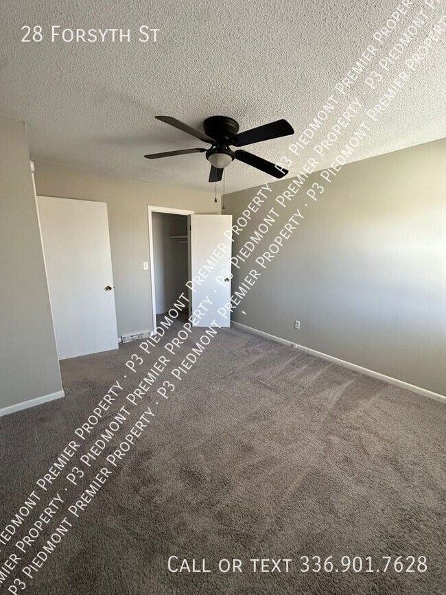 Photo - 28 Forsyth St