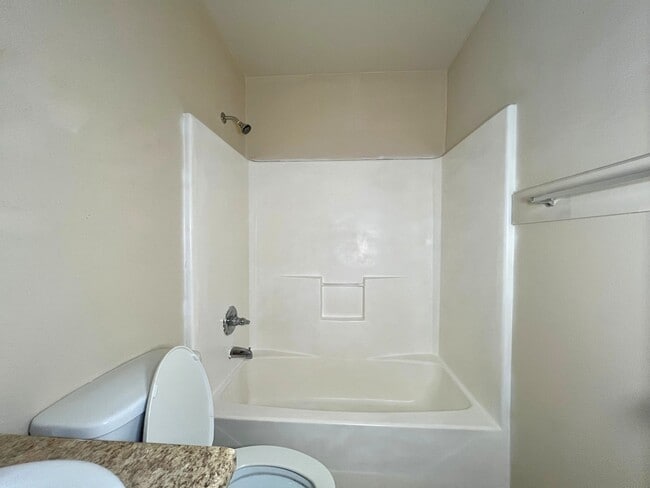 Photo - 418 W Plum St