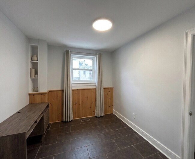 Photo - 2 BED - 1 BATH - OTTAWA - APARTMENT Unit 2 BED