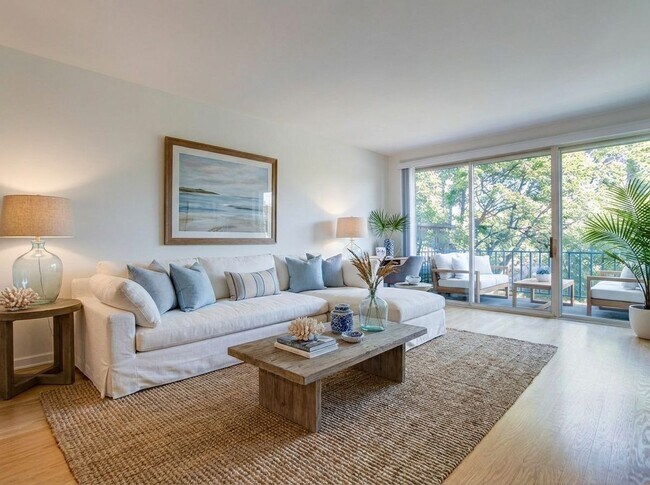 Photo - 900 Euclid St Unit 210