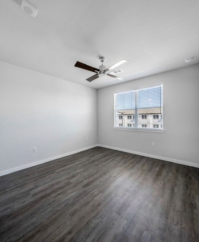 Photo - 9311 Vista W Dr Unit 03204