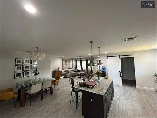 Photo - 208 Sandpiper Ave