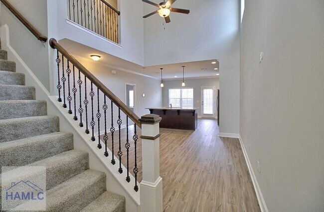 Photo - 546 Fairview Cir