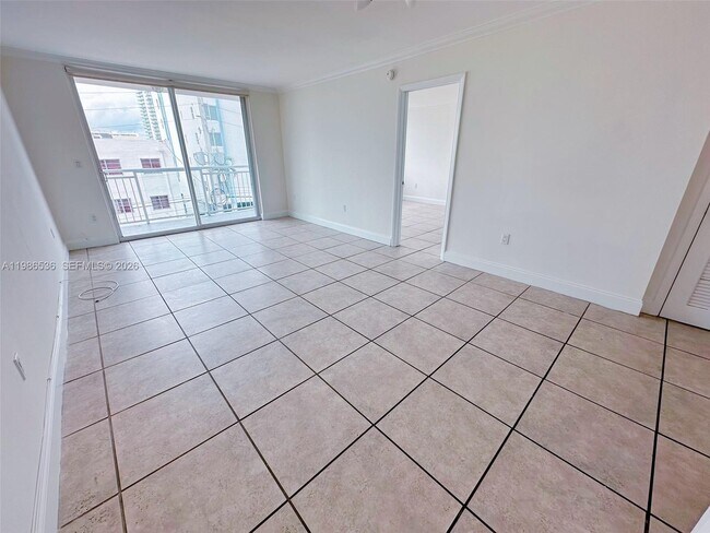 Photo - 1345 Lincoln Rd Unit 402