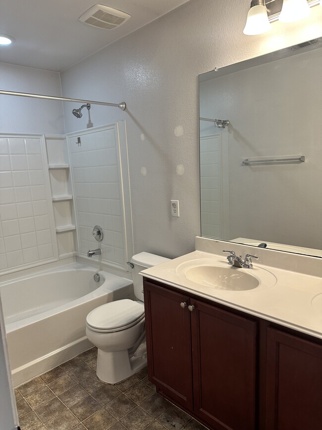 Photo - 1308 Devine Drive