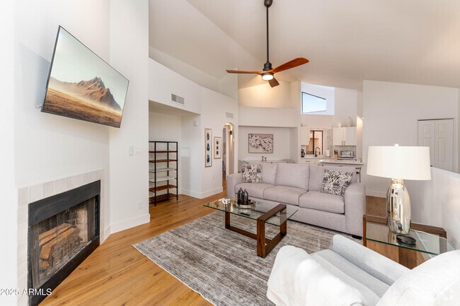 Building Photo - 10301 N 70th St Unit 241 Rental