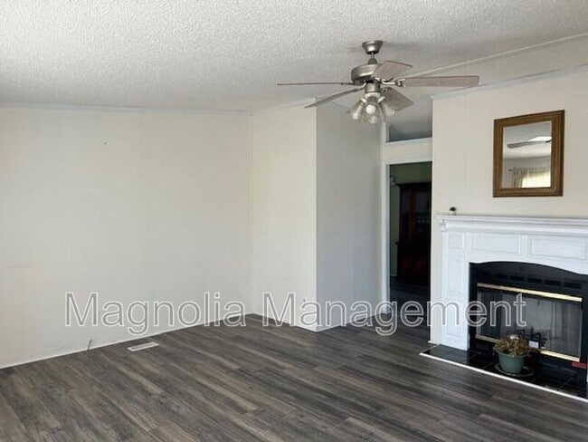 Photo - 156 Daffodil Dr