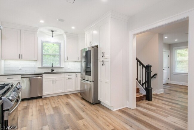 Photo - 31 Oak Grove Road Unit 2 Unit 2