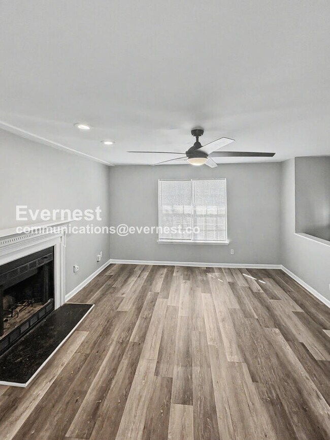 Photo - 1510 Marshall Ln SE