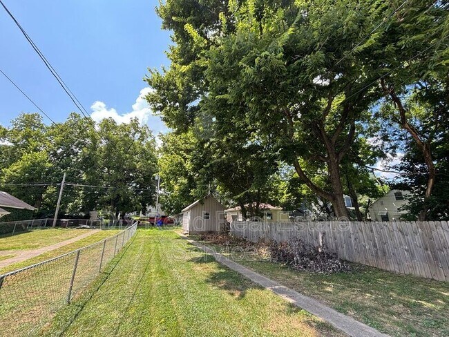 Photo - 539 Ross Ave Casa