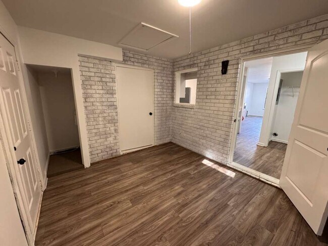 Photo - 3735 Oakwood Hills Dr