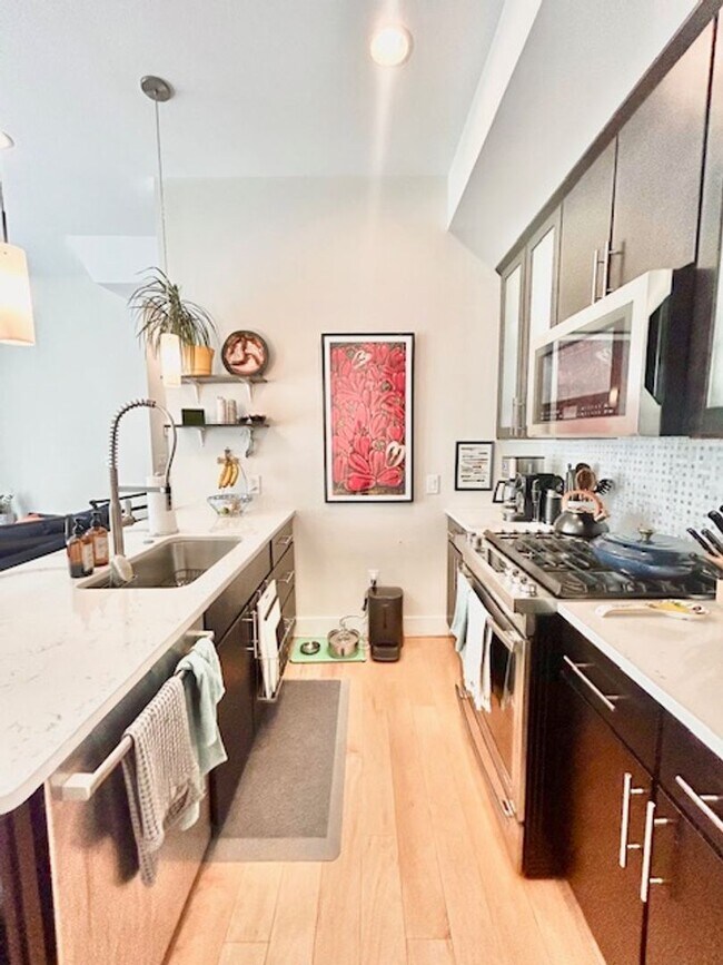 Photo - Lovely 2 BR/ 2 BA Condo in Adams Morgan! Unit 7