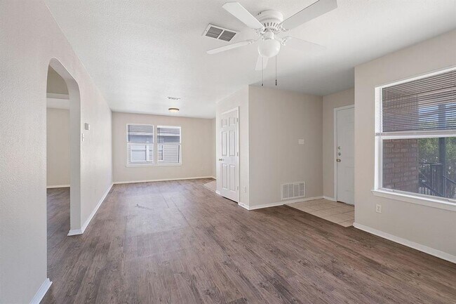 Photo - 2214 Katy Ln