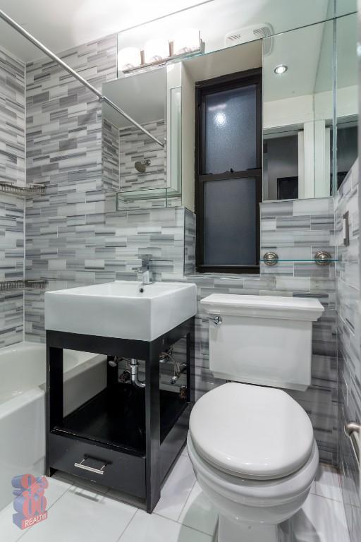 Photo - 309 E 8th St Unidad B3