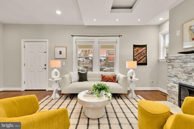 Photo - 2228 Kearny St NE