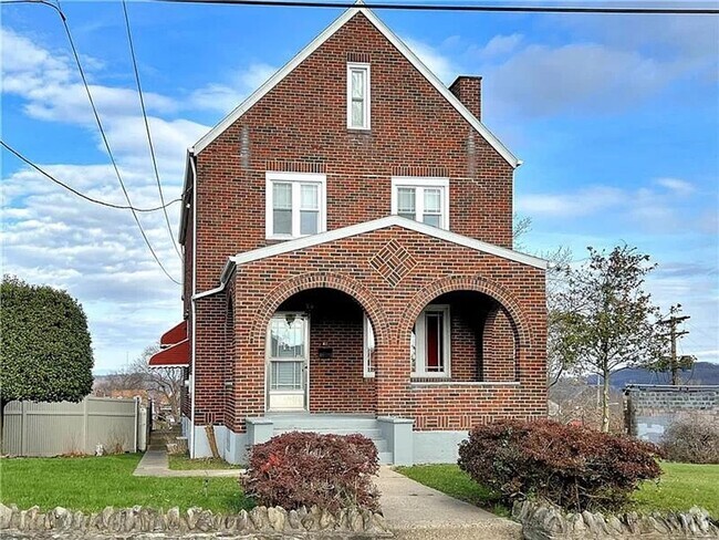 Building Photo - Gorgeous all brick home for rent!