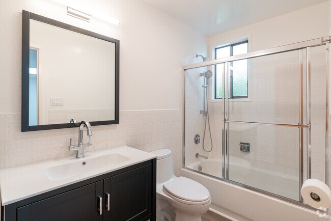 #323 Bathroom - 567 Pine Apartments