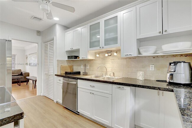 Photo - 33 SW 20th Rd