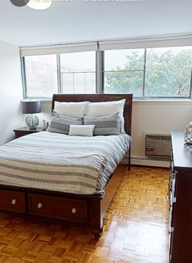 Photo - 133 Chiswick Rd Unidad 504