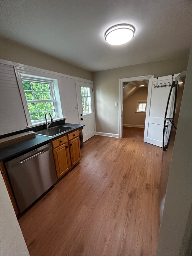 Kitchen - 806 Broadway Unit 2nd floor