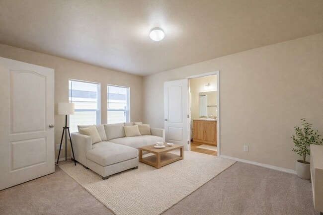 Building Photo - Four Seasons