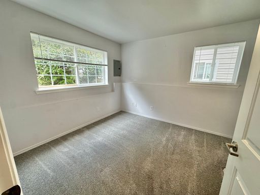 Photo - Lovely 3 bed Townhome near desirable Greenlake!