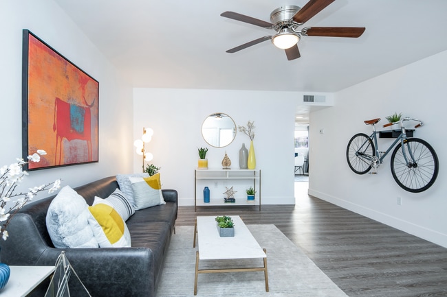 Pima 2bd Living4.jpg