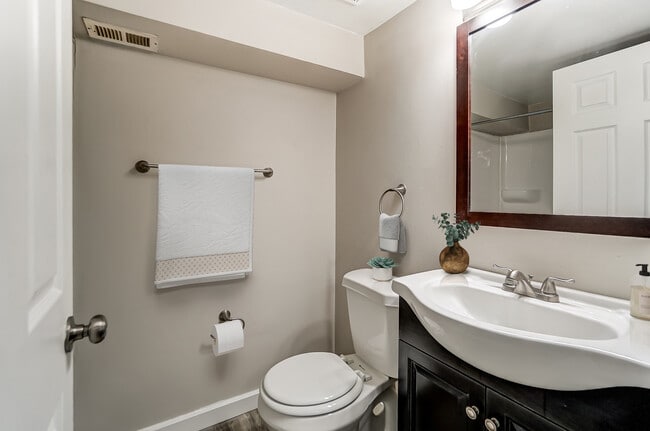 1 Bedroom Bathroom