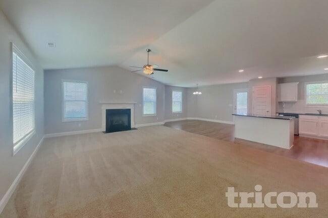 85 Arrow Ln