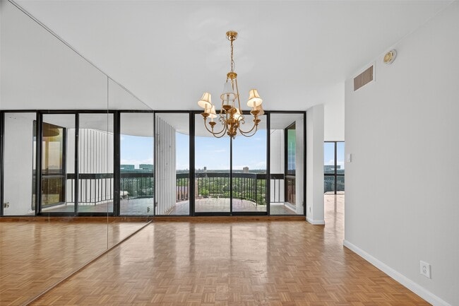 Building Photo - 5001 Woodway Dr