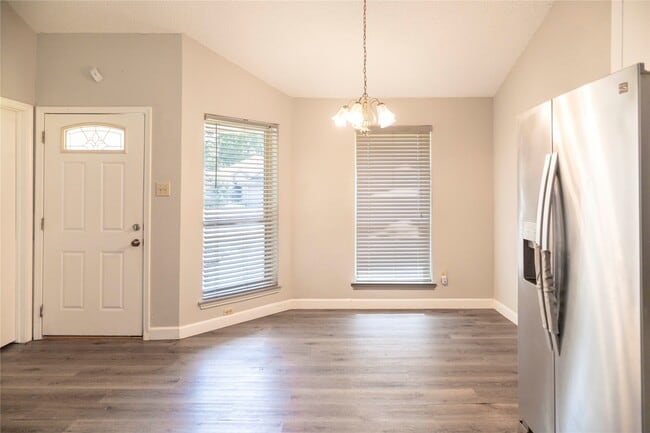 Photo - 17003 Enchanted Cir W