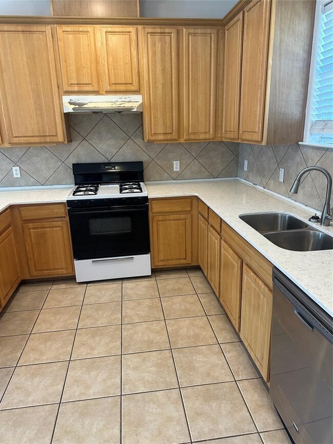 Photo - 5401 Evans Ave